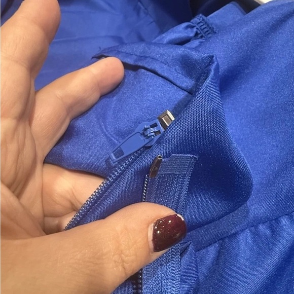 Jostens Graduation Gown Royal Blue BDG Collection Fits Height 5’ 01” - 5’ 03” - Picture 5 of 6